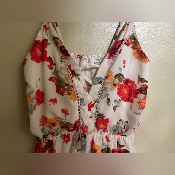 Sienna Sky Floral Romper - Picture 8 of 8